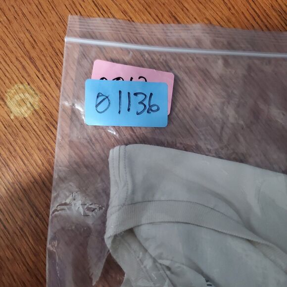 Under Armour Project Rock Shirt Mens XL Beige Brahma Bull Casual Short Sleeve - Picture 12 of 12